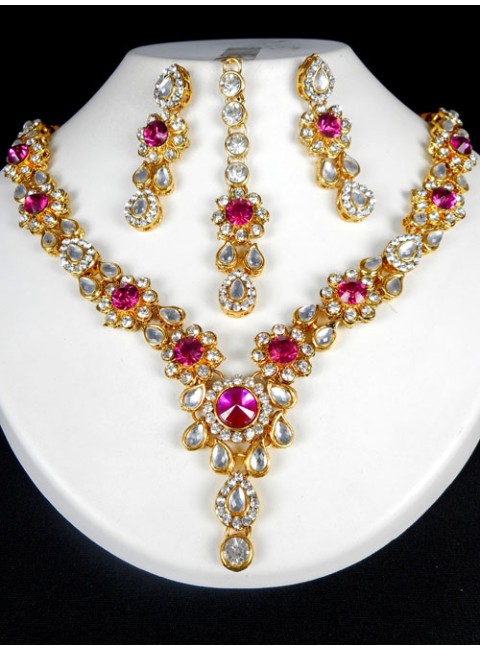 Kundan Jewelry Set